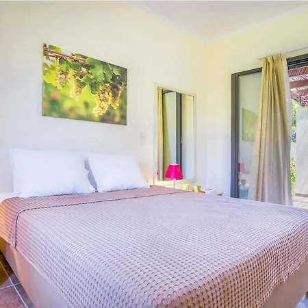 Striking Kefalonia - 5 Bedrooms - Saluto - Spectacular Sea Views - Close To Villa