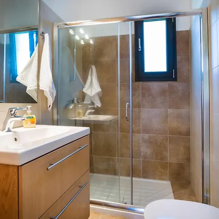 Villa Striking Kefalonia - 5 Bedrooms - Saluto - Spectacular Sea Views - Close To *