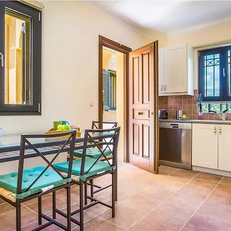 Striking Kefalonia - 5 Bedrooms - Saluto - Spectacular Sea Views - Close To Вилла *